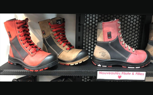 Une paire de bottes Pilote et Filles