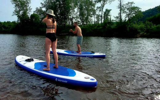 Une planche à pagaie Deep river de 600 $