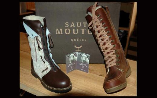 Une paire de bottes Chaussures Saute-Mouton