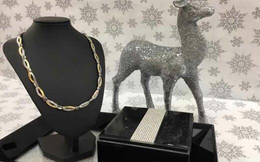 Un magnifique collier 2 tons