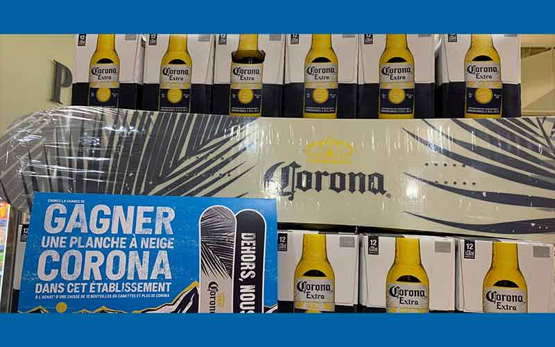 Une superbe planche à neige CORONA
