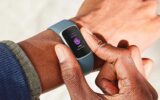 3 moniteurs d’activité Charge 5 de Fitbit