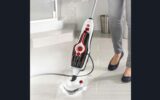 Une vadrouille avec nettoyeur à vapeur amovible Hoover Steam