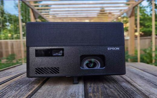 Un projecteur laser EpiqVision Mini EF12 Epson (1150 $)
