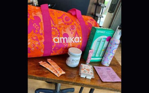 Un ensemble-cadeau de produits Amika