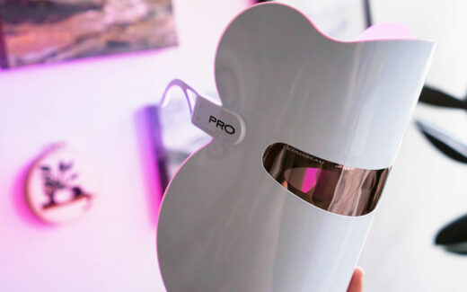 Un masque de luminothérapie Dermabeam Pro de 400 $