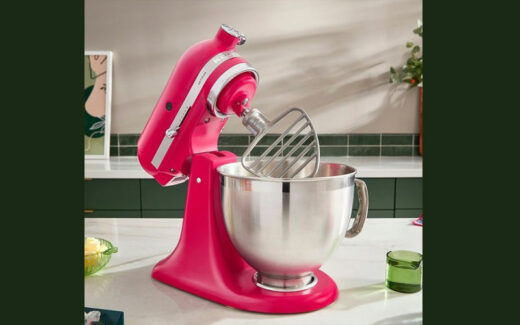 Un batteur sur socle KitchenAid Hibiscus de 545 $