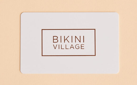 Une carte-cadeau Bikini Village de 500 $