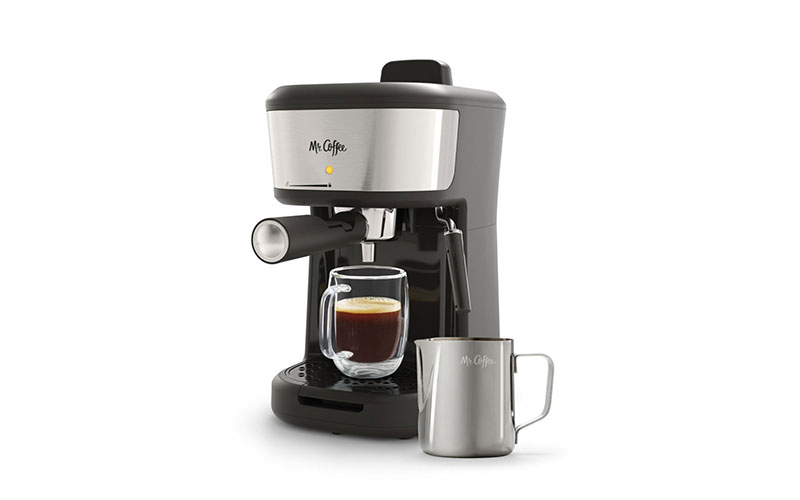 Une machine à café espresso et cappuccino Mr Coffee