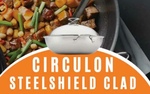 Un wok en acier inoxydable de 14 pouces Circulon