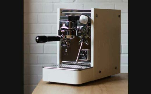 Une machine à café Stone Lite de 1649 $