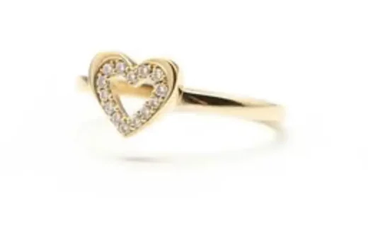 Gagnez une bague Heart D4 en or 10K